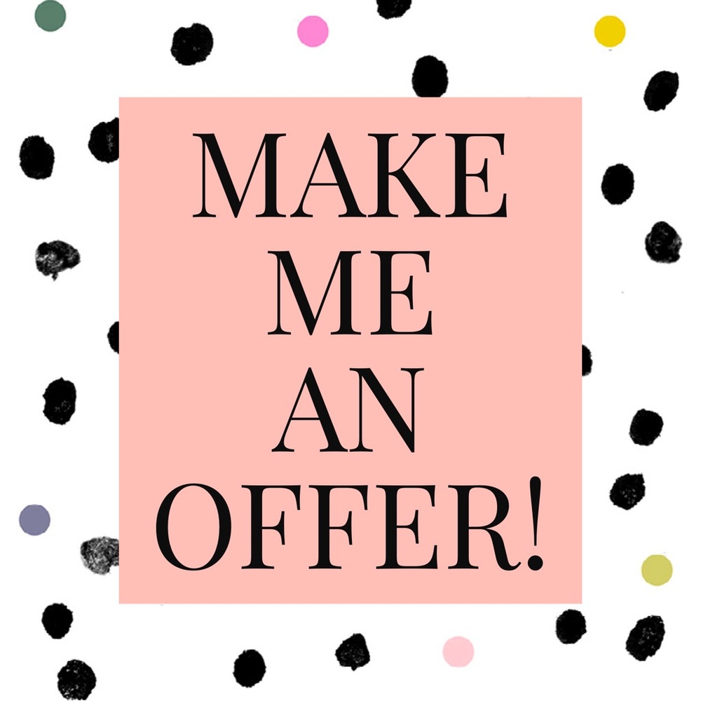 ✨MAKE AN OFFER✨ You know you want to 😉